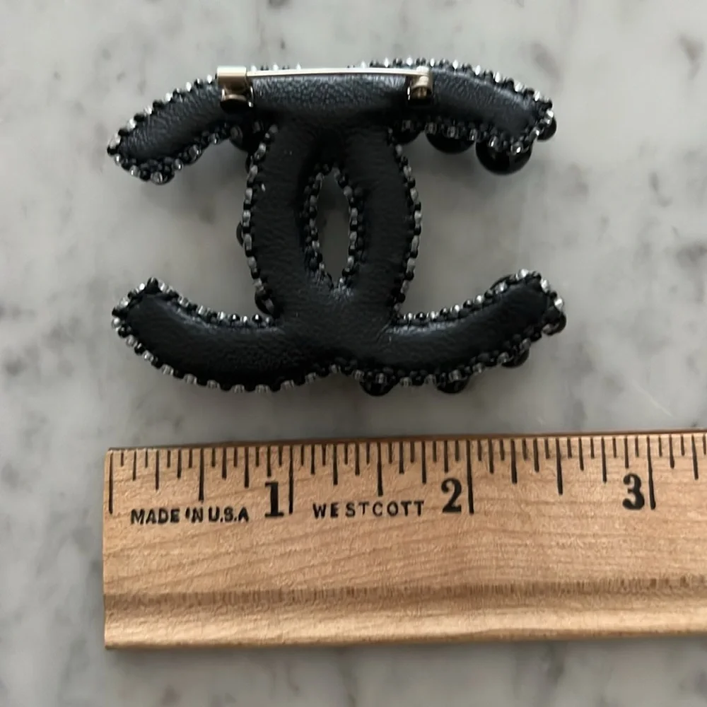 CC Black Beaded Brooch - Picture 3 of 3